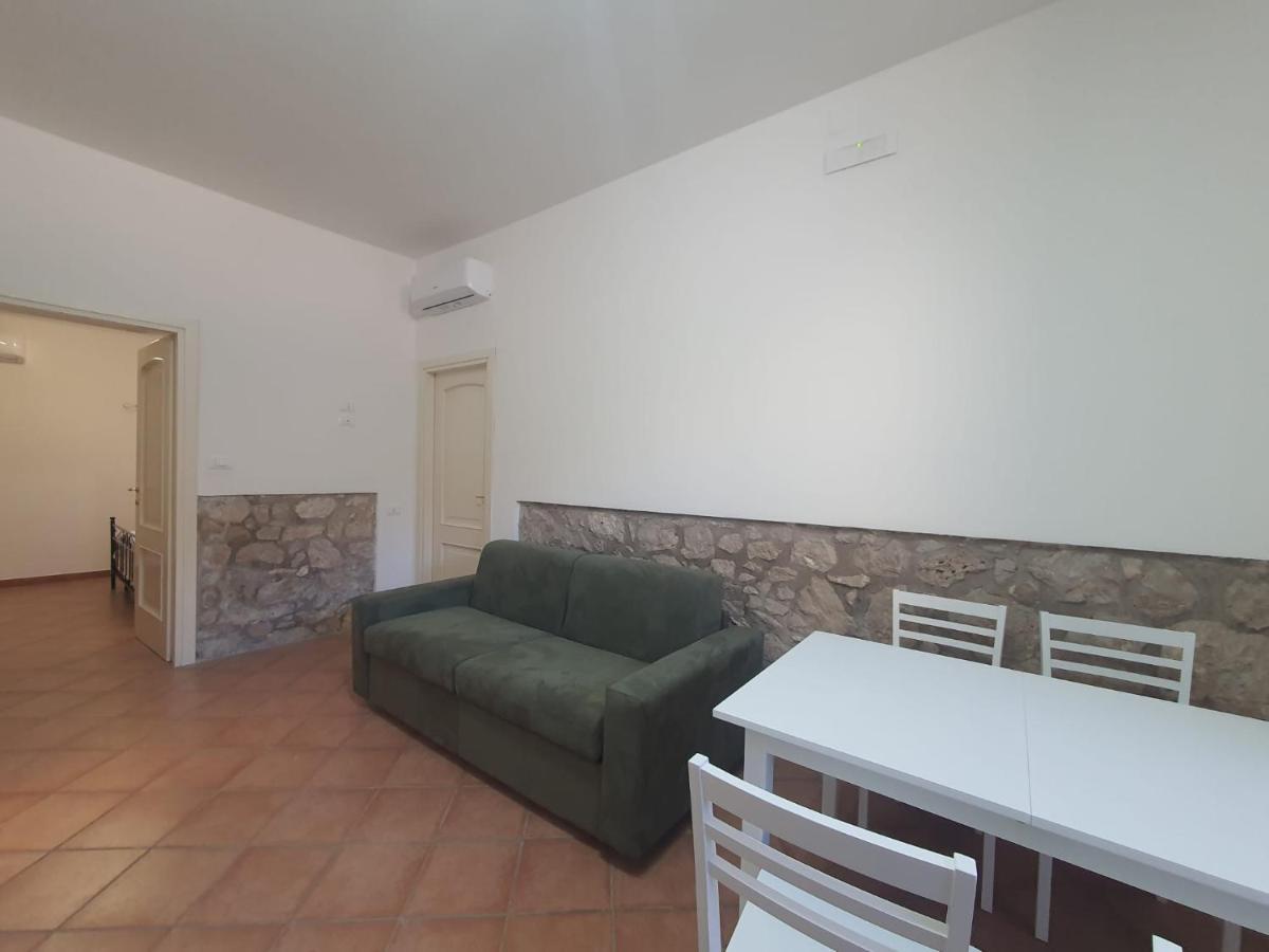 Casa Pepe - Fondi Vertice Rooms Bagian luar foto